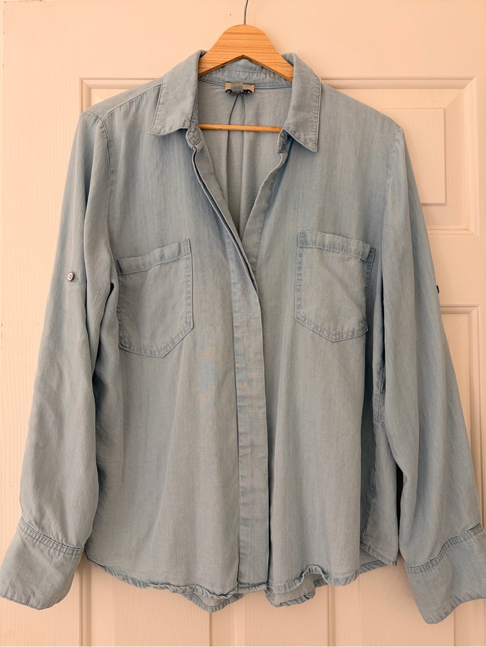 Elie Tahari Light Blue Button-Front Shirt